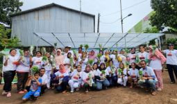 Bersama Sukarelawan Ganjar, Puluhan Warga Cengkareng Ikut Program Petani Kota - JPNN.com