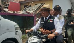 Menko Muhadjir Naik Motor dengan Kang Emil ke Lokasi Gempa Cianjur, Bantuan Mengalir  - JPNN.com