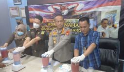 Polrestabes Palembang Memblender 2 Kilogram Sabu-Sabu dari Malaysia - JPNN.com