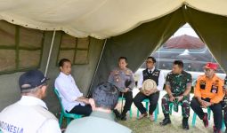 Mendadak, Jokowi Kumpulkan Sejumlah Jenderal dalam Tenda, Apa Perintahnya? - JPNN.com