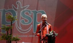 Ganjar Targetkan Seluruh Kabupaten dan Kota di Jateng Punya Mal Pelayanan Publik - JPNN.com