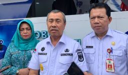Gaji Honorer RSUD Madani Pekanbaru Dipotong Hingga 50 Persen, Gubernur Kaget - JPNN.com