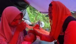 Datangi Desa di Cianjur Ini, Yenny Wahid Keluhkan Lambatnya Bantuan hingga Evakuasi Bayi - JPNN.com