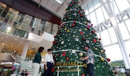 AEON Mall Sentul City Hadirkan Pohon Natal Tertinggi di Bogor - JPNN.com