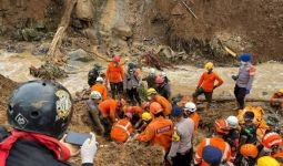 Gempa Cianjur: 334 Orang Meninggal Dunia, 8 Warga Belum Ditemukan - JPNN.com