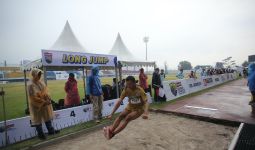 SAC Indonesia 2022: SMAN 7 Cirebon-SMAN 2 Padalarang Kuasai Podium Juara Lompat Jauh - JPNN.com