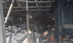 Pasar Cinde Kebakaran, 50 Kios Hangus Terbakar - JPNN.com