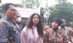 Ibu Dewi Perssik: Memfitnah Lebih Kejam Daripada Membunuh - JPNN.com