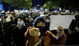 Kemarahan Rakyat Makin Besar, China Isyaratkan Revisi Nol Covid-19 - JPNN.com
