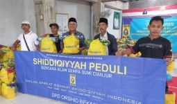 Pesantren Thariqod Shidiqiyah Kirim Ribuan Paket Bantuan untuk Korban Gempa Cianjur - JPNN.com