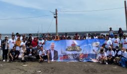 Orang Muda Ganjar Jatim Beri Peralatan Melaut untuk Nelayan di Pesisir Selat Madura - JPNN.com