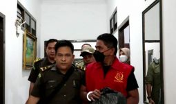 Korupsi Dana Desa, Kades Pulau Betung Pampangan Ditahan, Tuh Tampangnya - JPNN.com