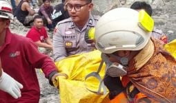 Korban Ke-10 Ledakan Tambang Sawahlunto Dievakuasi Tim SAR Gabungan - JPNN.com