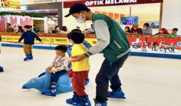 Yuk, Ikut Liburan Natal Seru Sambil Bermain Ice Skating di Event Christmas on Ice - JPNN.com