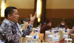 Bupati Meranti Muhammad Adil jadi Kepala Daerah Pertama Ditangkap KPK di 2023 - JPNN.com