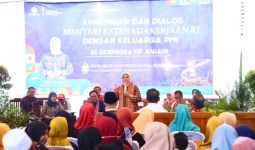 Tinjau Desa Migran Produktif di Lombok Timur, Menaker Berdialog dengan Anak-anak PMI - JPNN.com