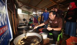 Kunjungi Desa Bendorejo, Ibas Serap Aspirasi UMKM dan Salurkan Bantuan - JPNN.com