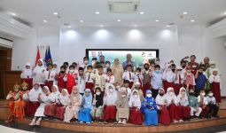 Serahkan Beasiswa untuk 221 Anak Anggota FSPPG, Menaker Ida Apresiasi Panasonic Gobel - JPNN.com