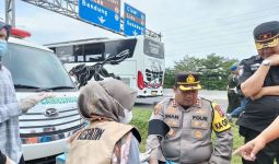 Ambulans Berlogo NasDem Dihentikan Polisi, Ketika Diperiksa, Isinya Ternyata - JPNN.com