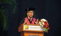 Orasi Ilmiah Prof Zudan, Ada Pesan Penting untuk Para Wisudawan Universitas Borobudur - JPNN.com