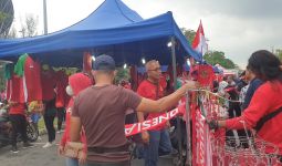 Atribut Timnas Indonesia Laris, Pedagang Tak Ambil Untung Besar, Kenapa? - JPNN.com