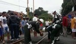 Anggota TNI-2 Anak Tewas Tertabrak Kereta Tawangalun di Probolinggo - JPNN.com