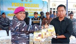 TNI AL Menggagalkan Penyelundupan 45 Kg Sabu-Sabu - JPNN.com