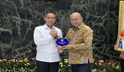 PAM Jaya Jadi BUMD Terbaik dalam Keterbukaan Informasi Publik 2022 - JPNN.com