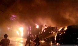 Polisi Selidiki Penyebab Kebakaran Pasar Sentral Makassar - JPNN.com