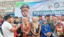 Alhamdulillah, Korban Kebakaran Pasar Sentral Makassar Dapat Bantuan - JPNN.com