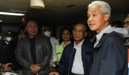 Lepas KM Kelimutu yang Bawa Bantuan Sembako ke Karimunjawa, Ganjar Bilang Begini - JPNN.com