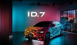 VW Memperkenalkan Sedan Listrik Terbaru, Warnanya Sesuai Perintah Pengemudi - JPNN.com