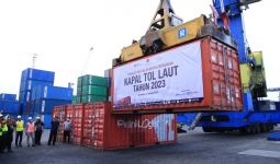 Kemenhub Lepas Pelayaran Perdana Tol Laut di Surabaya - JPNN.com
