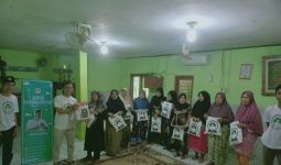 Santri Dukung Ganjar Serahkan Bantuan Untuk Majelis Taklim di Cakung - JPNN.com