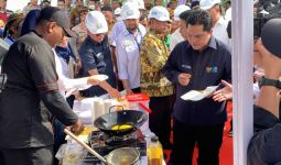 Menteri BUMN Tinjau Progres Pembangunan Pabrik Minyak Makan Merah di Sumut - JPNN.com