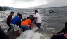 Berenang di Pantai Pelangi, Pengantin Baru Ditemukan Tak Bernyawa - JPNN.com