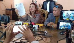 Dituduh Mencuri, Mantan Pengacara Cynthiara Alona Bilang Begini - JPNN.com