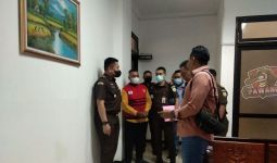 Jadi Tersangka Korupsi Dana Desa, Kades Krai Lumajang Ditahan Jaksa - JPNN.com