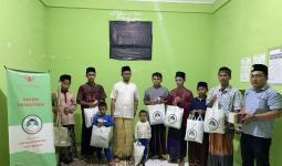 Santri Dukung Ganjar DIY Serahkan Bantuan Untuk Ponpes Al-Kautsar - JPNN.com