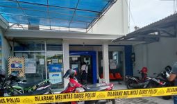 Perampok Mengacak-acak Bank BRI, Bawa Kabur Rp 240 Juta - JPNN.com