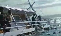 Kapal Wisata Tenggelam di Labuan Bajo, Tim SAR Masih Evakuasi Penumpang - JPNN.com