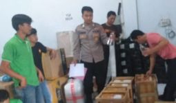 Polisi Gagalkan Pengiriman Ratusan Botol Miras Ciu, Begini Kronologinya - JPNN.com