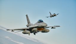 Rusia Peringatkan Risiko Besar Jika Barat Kirim F-16 ke Ukraina - JPNN.com