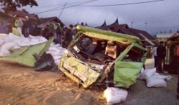 Kecelakaan Maut Beruntun di Lintas Padang-Bukittinggi, Tiga Orang Tewas - JPNN.com