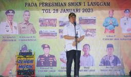 Resmikan Sekolah Swasta Menjadi SMKN 1 Langgam, Gubernur Riau Berpesan Begini - JPNN.com