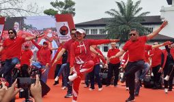 PDIP Gelar Sicita, Hasto dan Ono Tampak Gesit Mengikuti Gerakan Instruktur Senam - JPNN.com