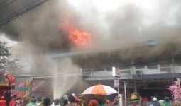 Kebakaran Melanda 6 Ruko di Singkawang Barat - JPNN.com