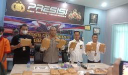 Satresnarkoba Polrestabes Palembang Menggagalkan Penyelundupan 30 Kg Ganja - JPNN.com