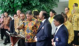 Ada Nama Jokowi di Dalam Kesepakatan antara Airlangga Hartarto dan Surya Paloh - JPNN.com