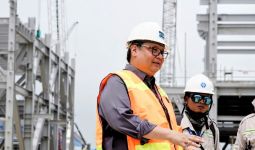 Airlangga Apresiasi Pembangunan Smelter yang Akan Menghasilkan 35-60 Ton Emas tiap Tahun - JPNN.com